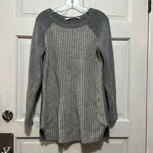 ATHLETA Sierra Wool & Cashmere Blend  Gray Tunic Sweater Crew Neck Size Small